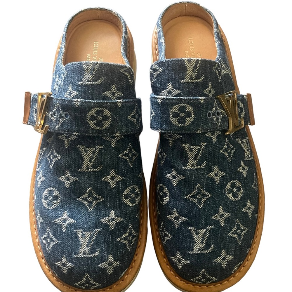 Louis Vuitton men’s slip on sandals loafers